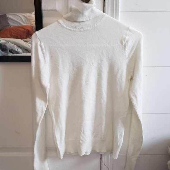 Twik (Simons) White Turtleneck - Picture 1 of 3
